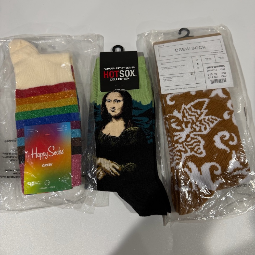 New Set of 3 Urban Outfitters Unisex Crew Socks Rainbow Mona Lisa &Brown Paisley